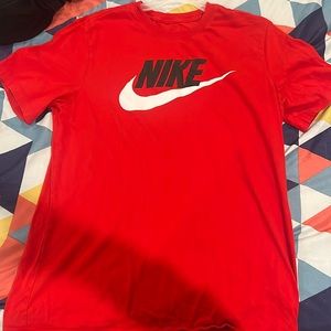 Red nike tee